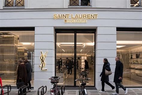 ysl napoli negozi|Saint Laurent. Negozi e rivenditori a Napoli Yves Saint Laurent..